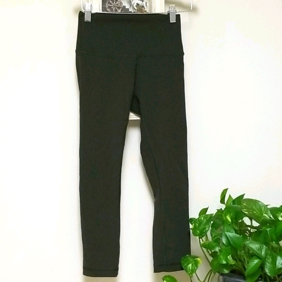 lululemon athletica Pants - Lululemon Women's leggings Size 4